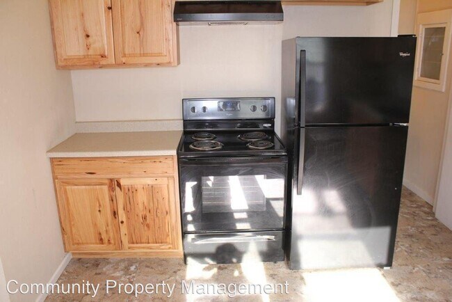 Building Photo - 453 W Marine Dr