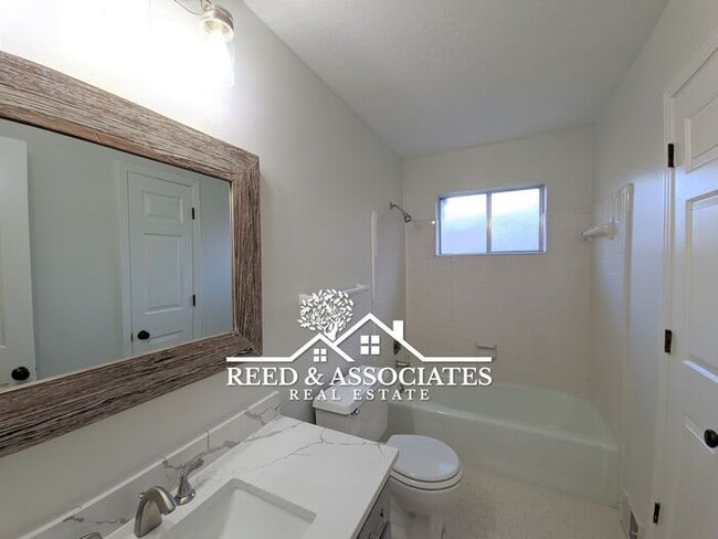 Building Photo - Spacious: 4 Bedroom in Germantown!