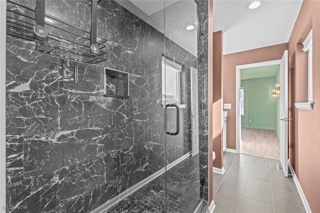 Building Photo - 1928 W 48th St