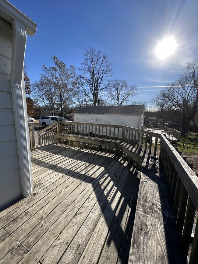 Building Photo - 4304 SE 8th St