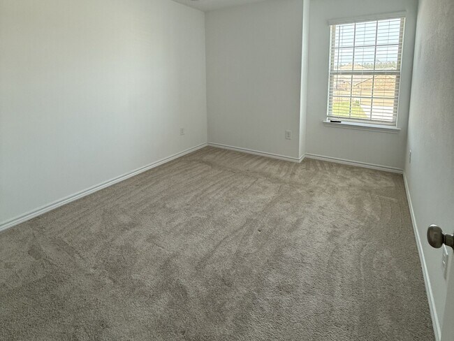 Building Photo - 15138 Canyon Rapids Rd