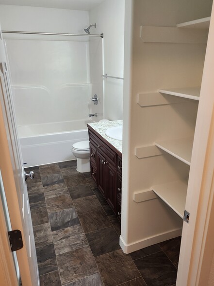 Building Photo - 4036 W Marble Way