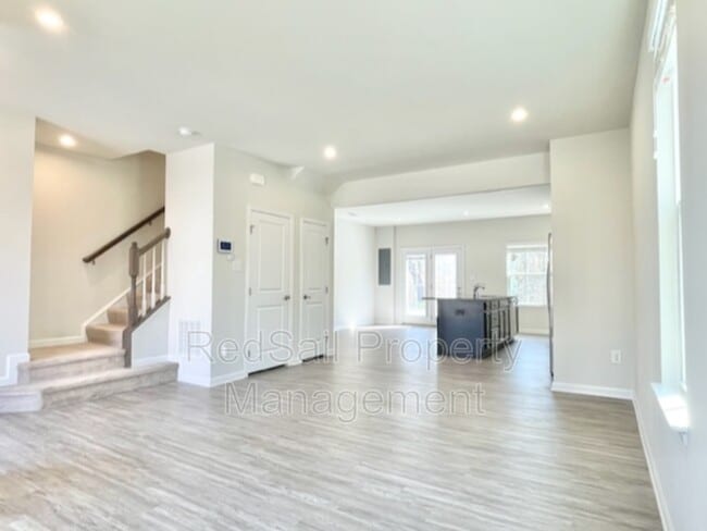 Building Photo - 7551 Luminary Dr