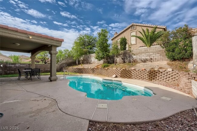 Building Photo - 401 Carlton Kay Pl