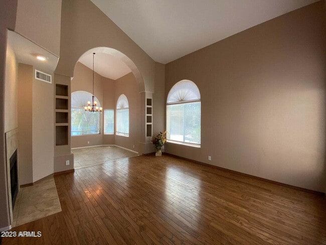 Building Photo - 1406 W Lake Mirage Ct