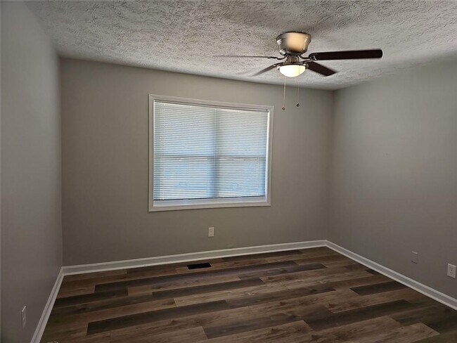 Building Photo - 2392 Shire Ct