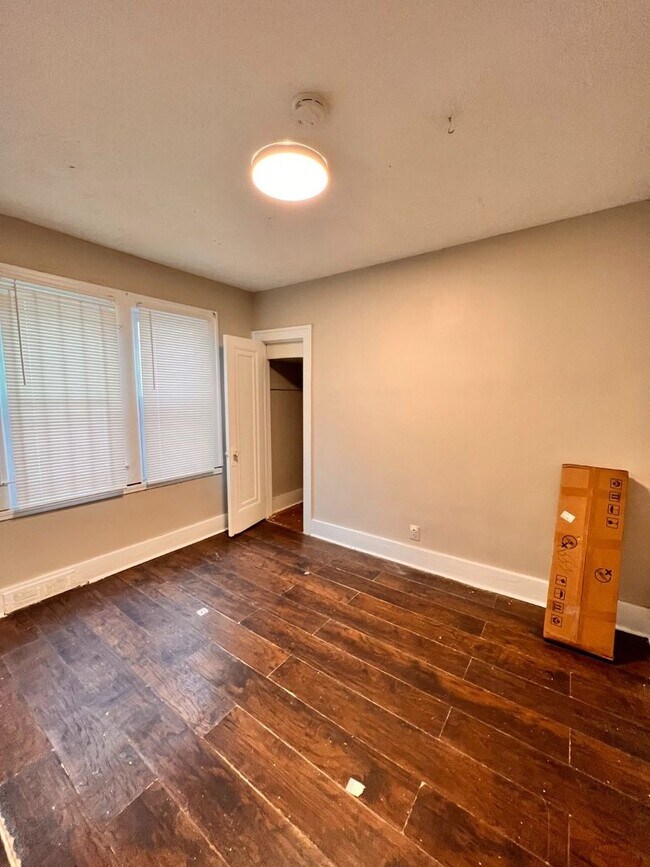 Building Photo - 14617 Cedargrove St