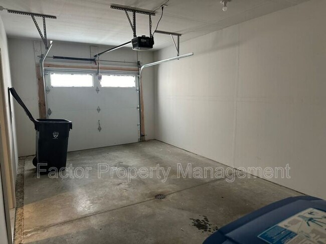 Building Photo - 308 Prairie Rose Trl