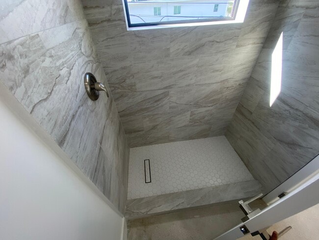 Building Photo - 6233 NW 20th Ave