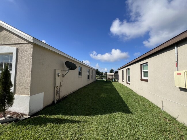 Building Photo - 13226 Glenbarrow Ct