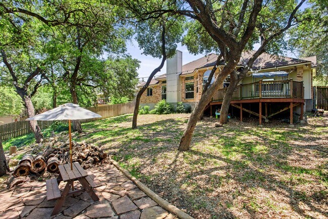 Building Photo - 4 BEDROOM IN RED ROCK, BELTON ISD