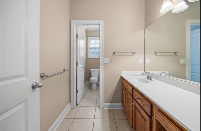 Building Photo - 3848 Thoreau Dr