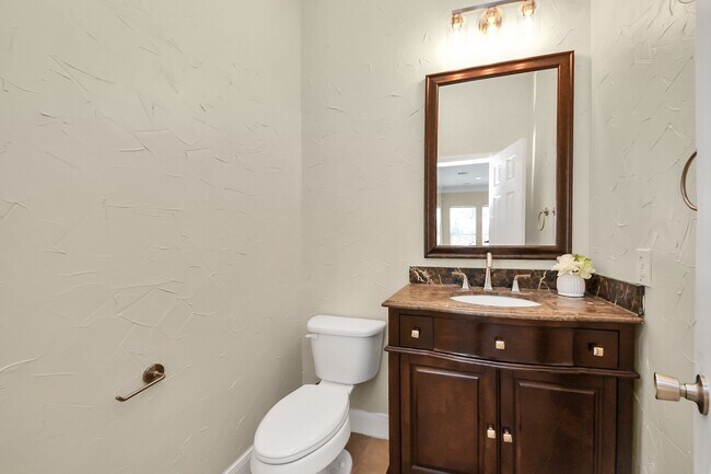 Building Photo - 1493 Silverado Dr