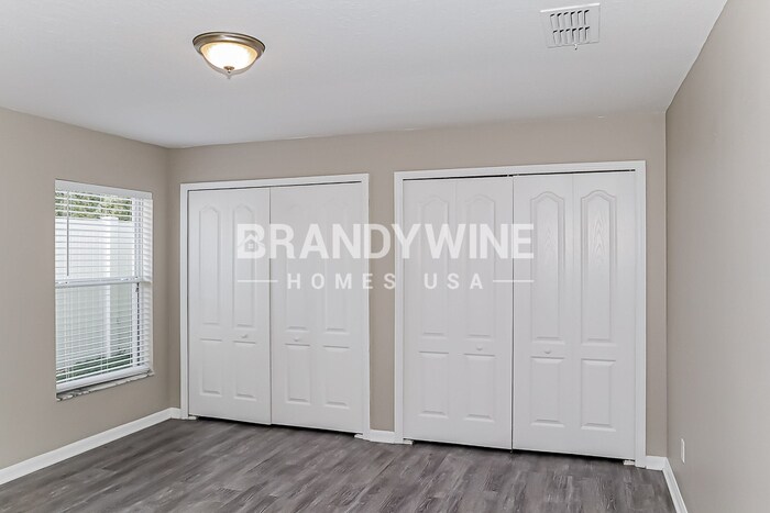 Building Photo - 10938 Crescent Ridge Loop