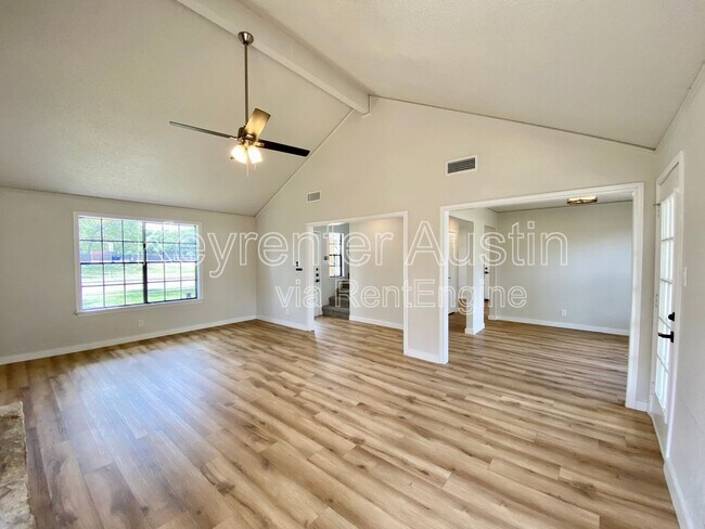 Building Photo - 410 Twin Oak Trail