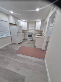 Building Photo - 2902 N 1st St