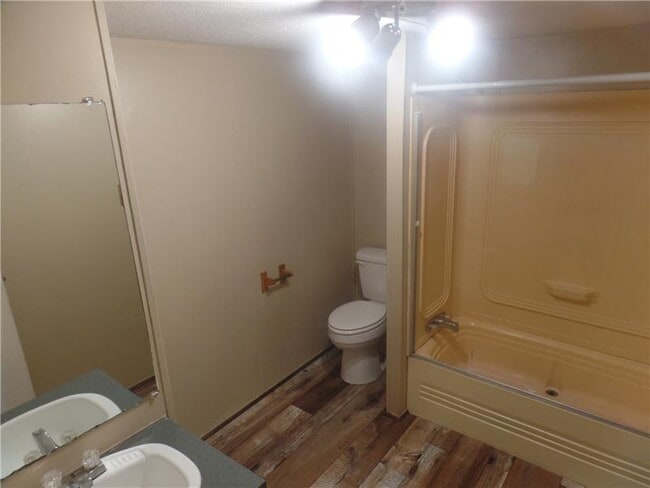 Building Photo - 161 Cowboy Ln