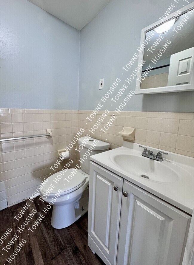 Building Photo - 238 Amherst St