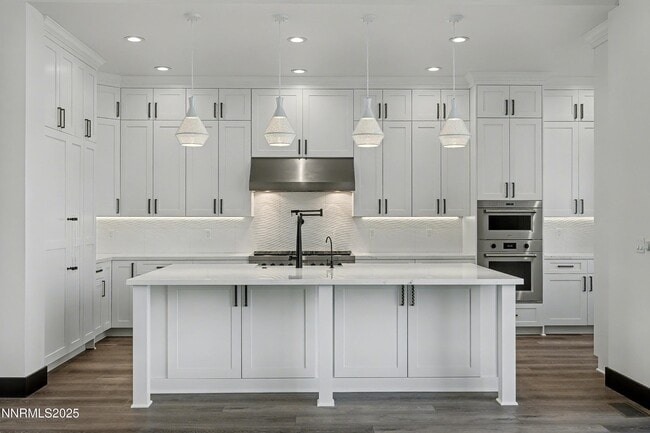 Building Photo - 20765 Parc Forêt Dr