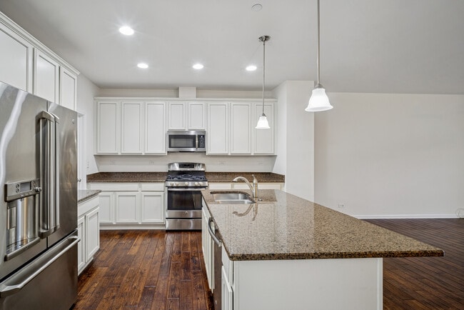 Building Photo - 70 Marcel Ln