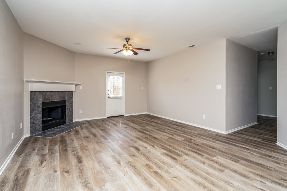 Building Photo - 1707 White Mountain Wy