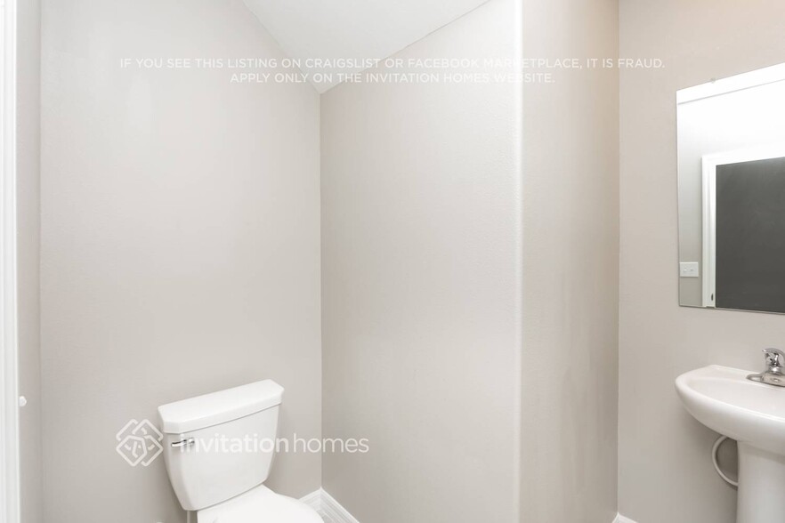 Building Photo - 1416 Flower Dust Dr