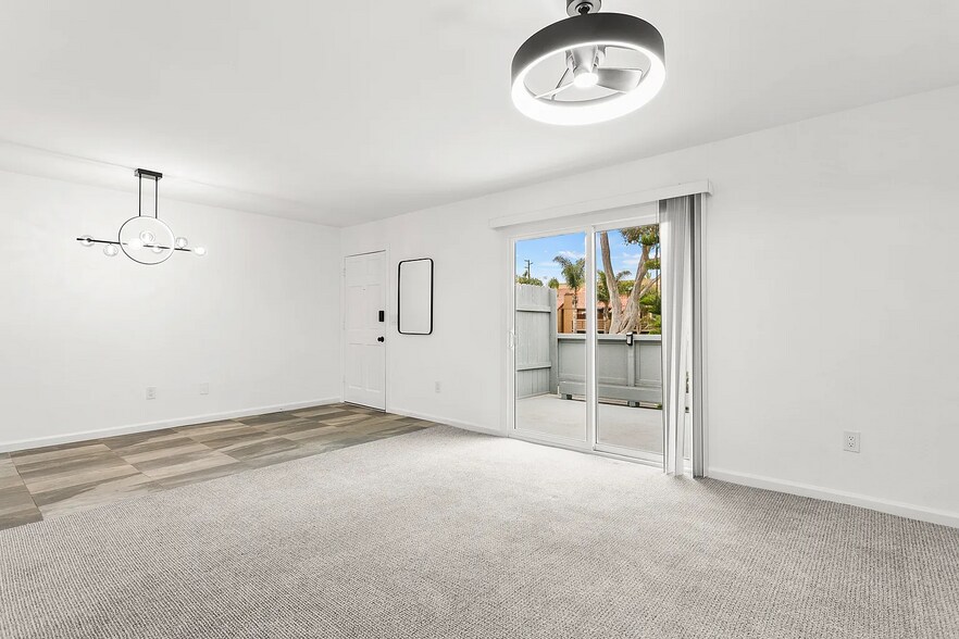 Building Photo - Pacific Crest Apartments