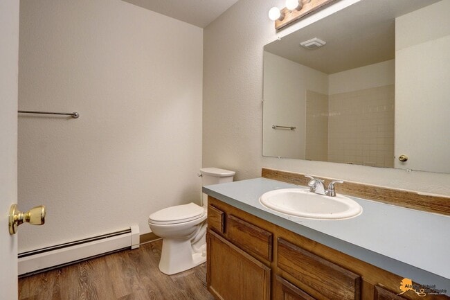 Building Photo - 531 Idaho St