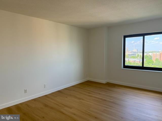 Building Photo - 309 Yoakum Pkwy