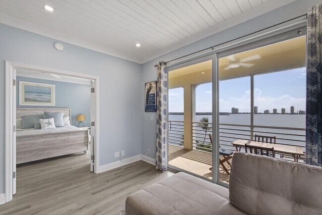 Building Photo - 105 Paradise Harbour Blvd
