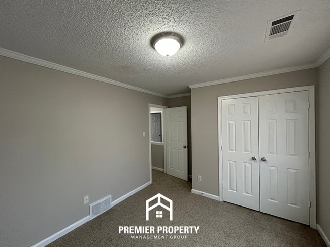 Building Photo - Newly Renovated 3-Bedroom Home for Rent in Memphis, TN - 2-Story Home with Garage & Fenced Yard