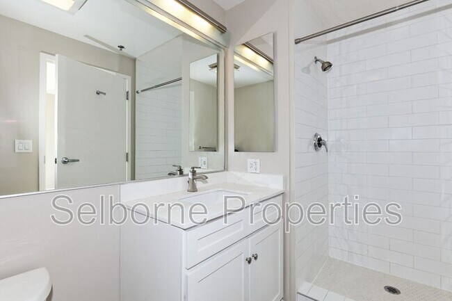 Building Photo - 1401 Jackson St