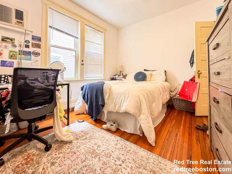 Building Photo - 33 Shannon St