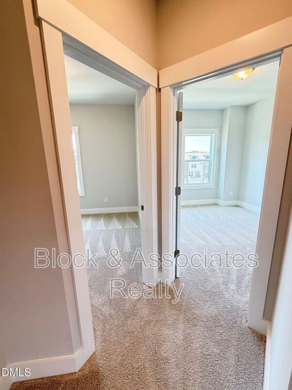 Building Photo - 776 Ballyneal Aly