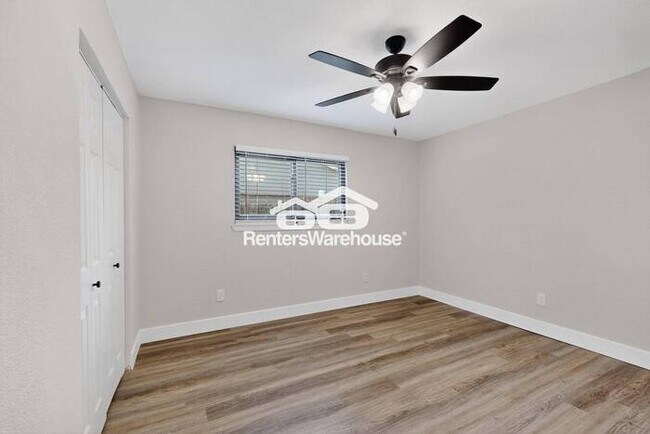 Building Photo - Completely Refreshed and ready for Move IN