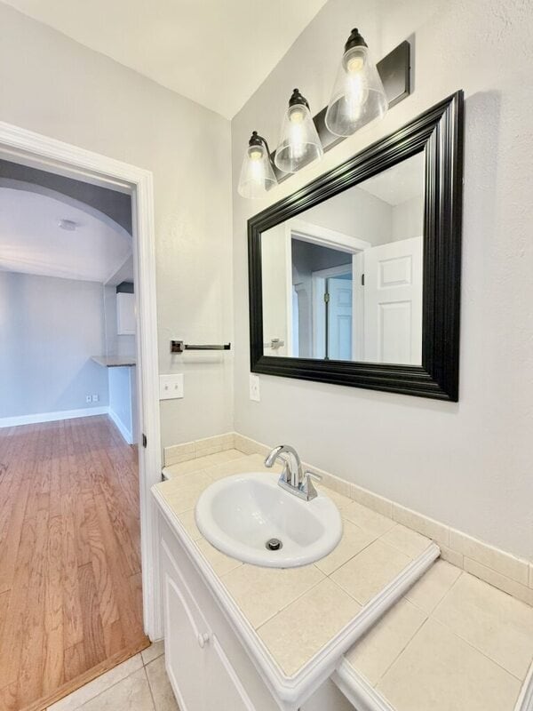 Building Photo - 909 W Fribley St