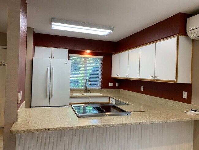 Building Photo - 2 Bed 2 Bath Summerwood Village Condo! Move In Special!