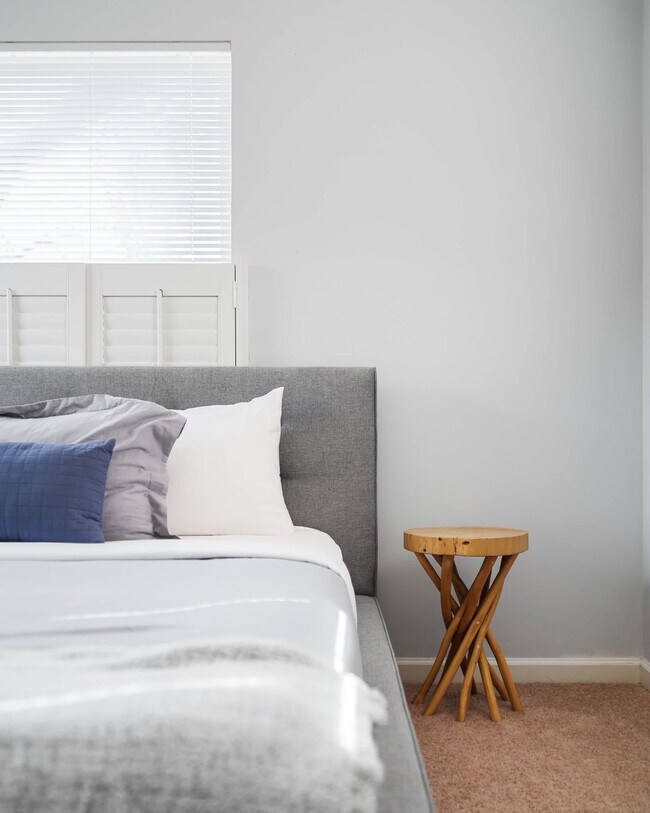 Building Photo - 2318 N New Jersey St