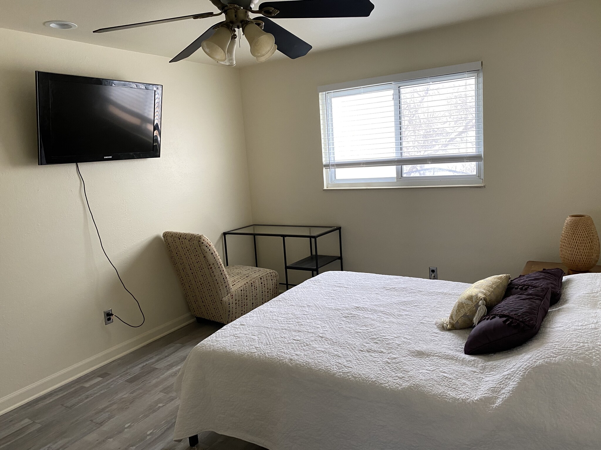 Desk and TV - 14532 E Radcliff Dr