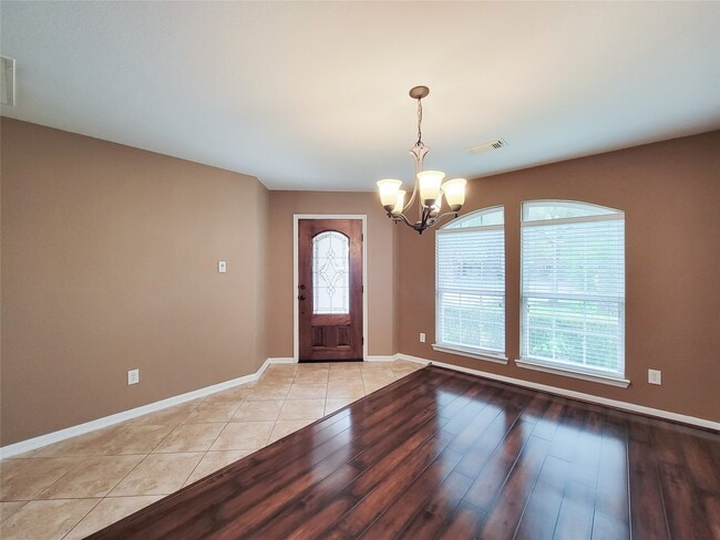 Building Photo - 21123 Amber Crossing Dr