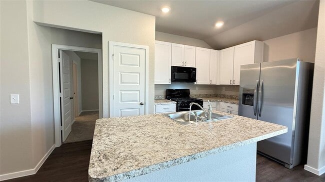 Building Photo - 21703 Meadow Ct