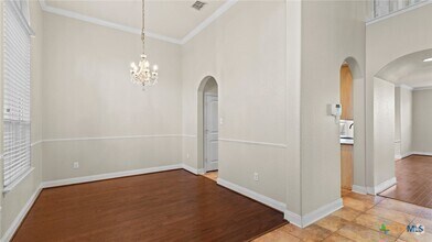 Building Photo - 305 Gardner Cove