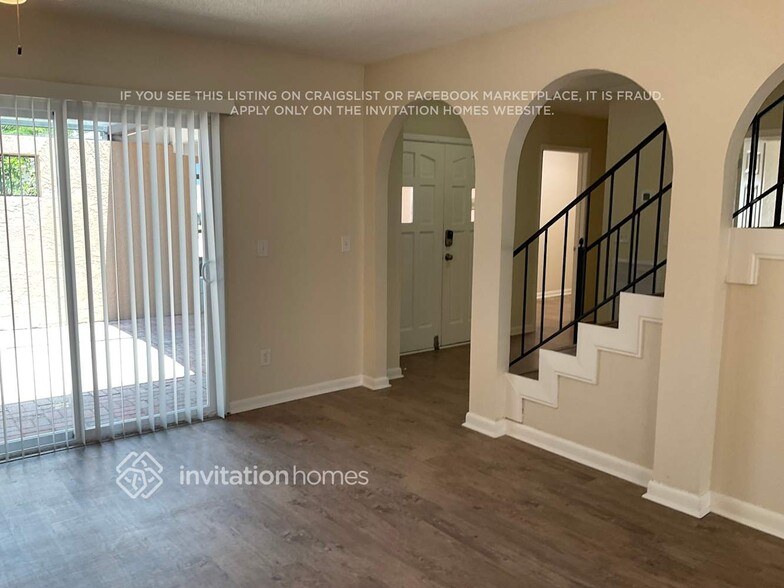 Building Photo - 7438 Oakvista Cir