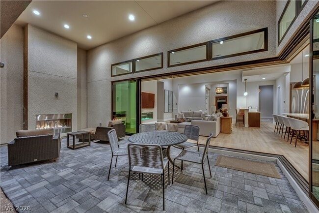 Building Photo - 10973 Horizon Ledge Ave