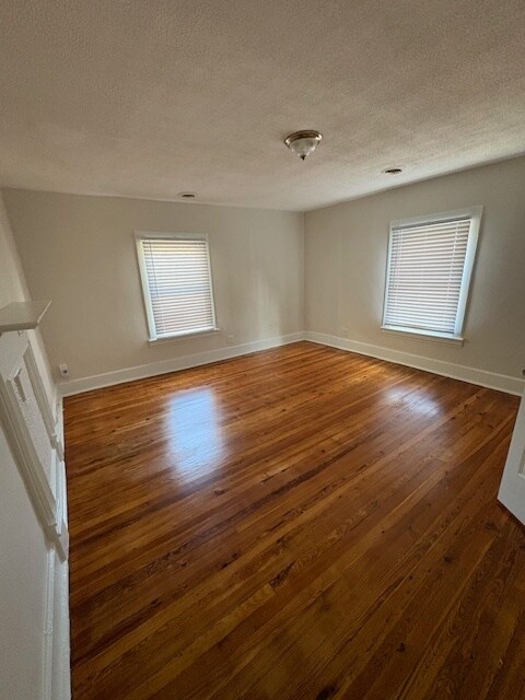 Building Photo - 225 Douglas Ave