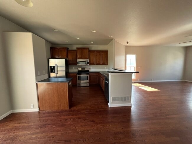 Building Photo - 1119 Yellow Dogwood Heights
