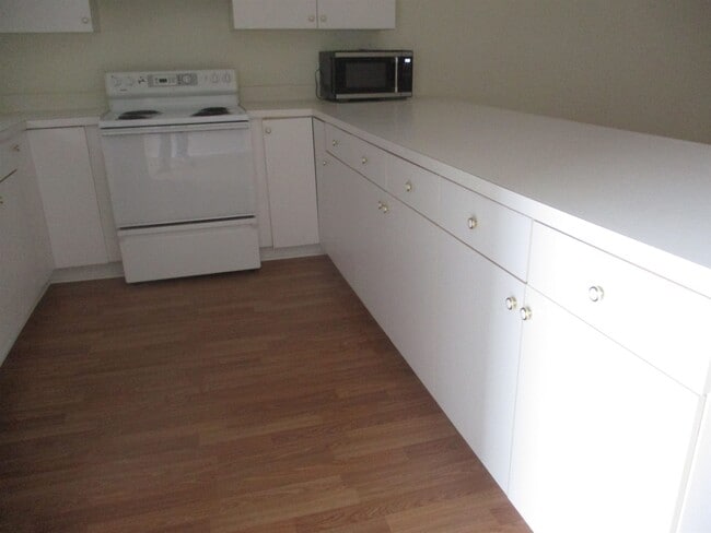 Building Photo - 3951 Gladiola Ct