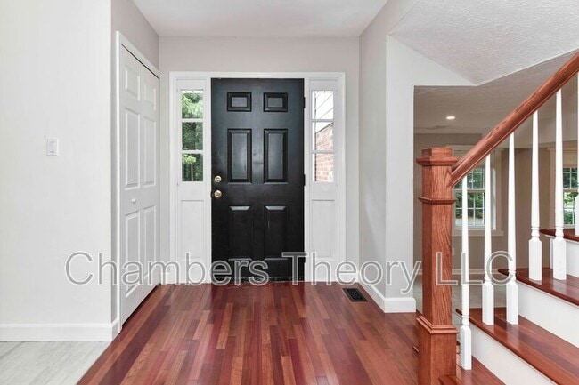 Building Photo - 12231 Westwood Hills Dr