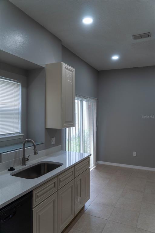 Building Photo - 1440 Finsbury Ct