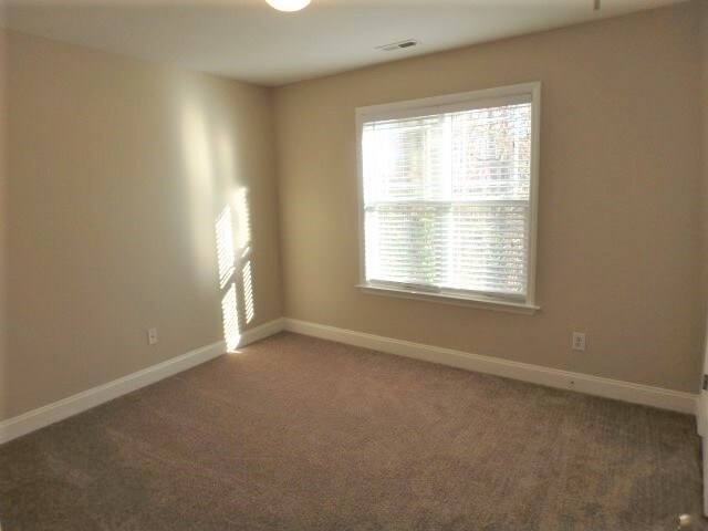 Building Photo - 400 Sarazen Drive